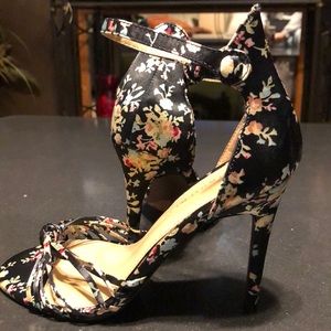 Elegant black Floral print heels.  NWOT
